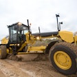 Cat 140 motor grader