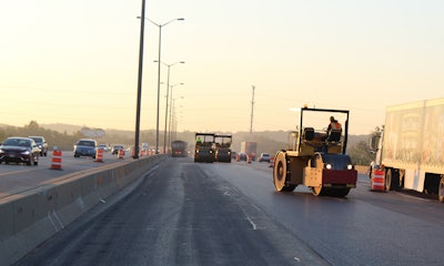 Pavement and bridge repairs on the Mile Long Bridge on I-294. Photo: Illinois Tollway.