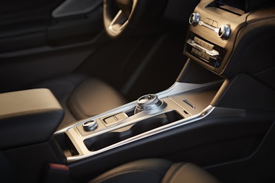 Ford Explorer Platinum center console