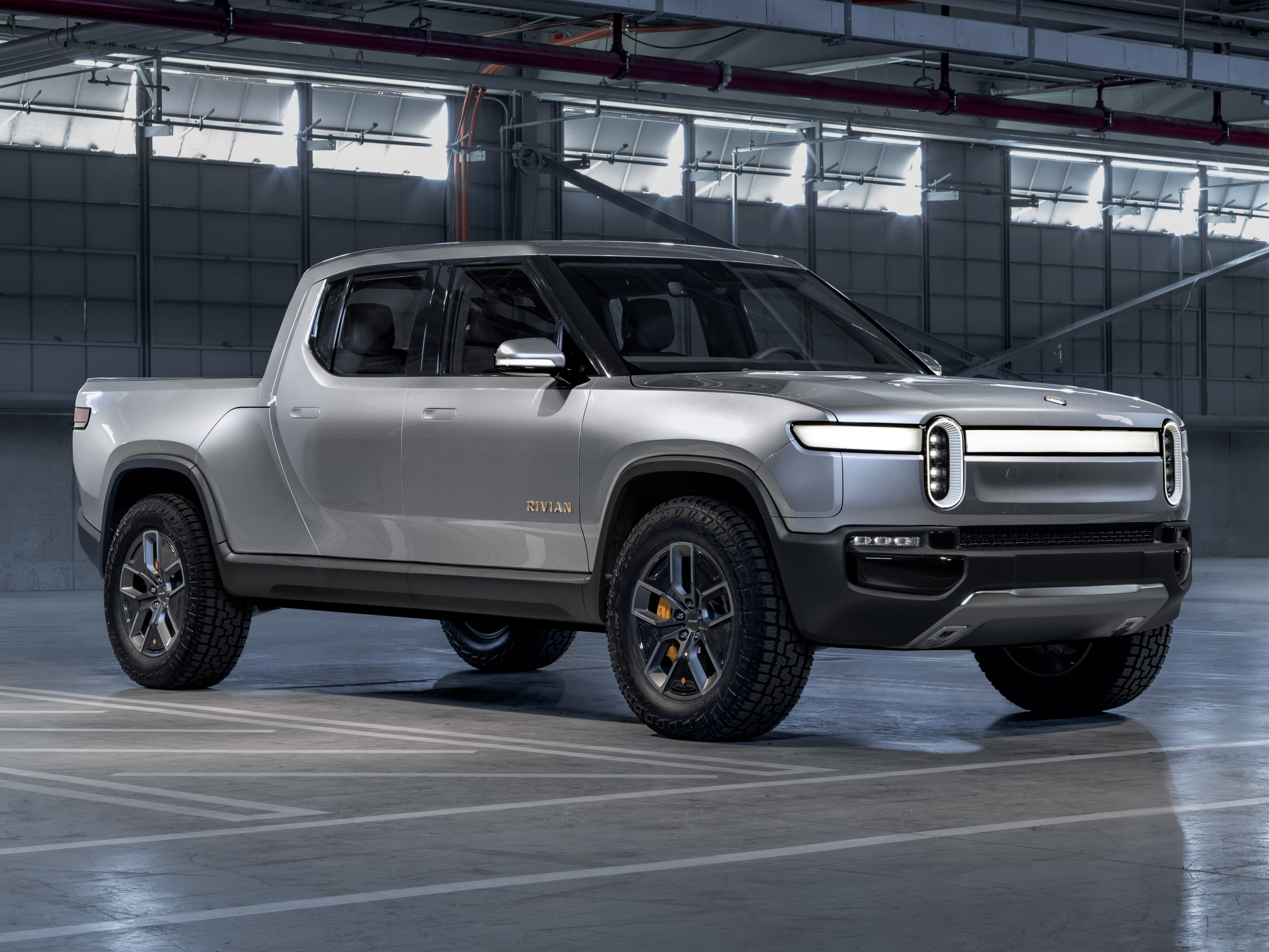 A.-Rivian_R1T_Front_View