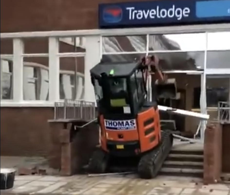 Excavator TraveLodge rampage