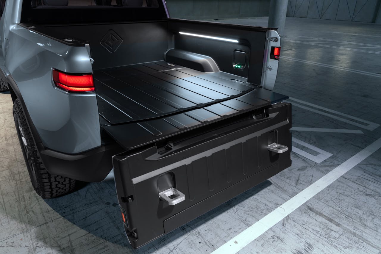 Open tailgate for all-electric Rivian R1T ™ truck