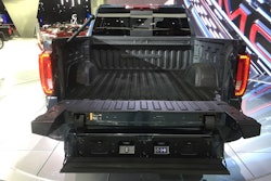 GMC-tailgate-stereo