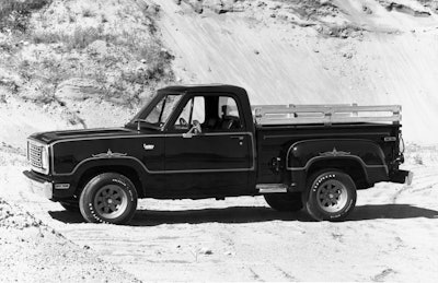 1977 Dg D100 Warlock Lft