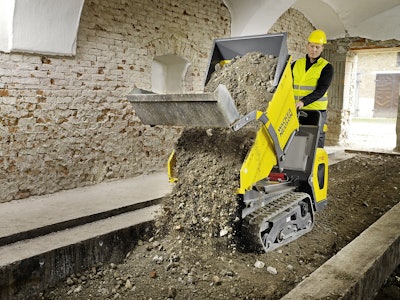 3-Wacker Neuson_TrackDumper_DT10_action_2019