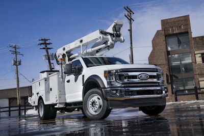The new F-600 offers the capability of a Class 6 truck – including a maximum GVWR of 22,000 pounds – in a familiar Class 5 Super Duty package. With F-600, customers no longer have to choose between a truck that doesn’t have enough payload to carry all the tools they need to a job site and a truck that’s too big. Credit: Ford