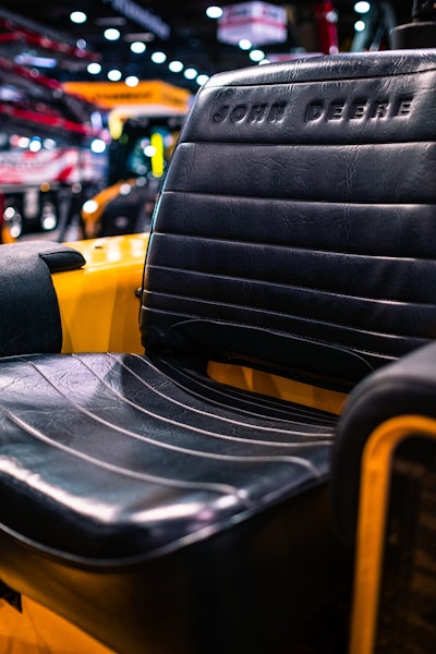 John Deere 544 Wheel Loader seat