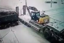 B98ADC52-E4F9-4D1F-8776-FA3A200BFB7D