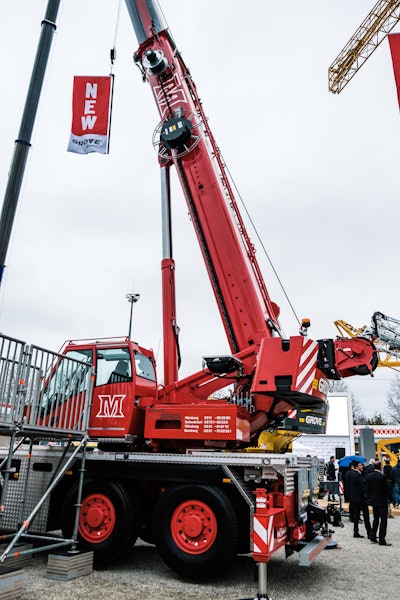 gebr. markewitsch grove GMK 3060L bauma 2019 display