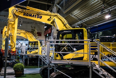 komatsu hb215lc hybrid on display at bauma 2019