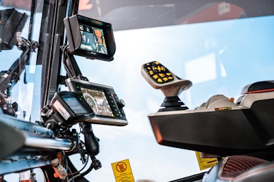 prinoth raptor 500 electronic equipment on dash