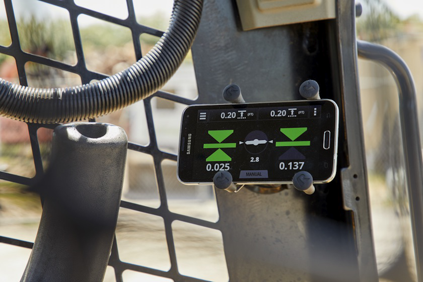 Trimble debuts 2D, laserguided grade control system Equipment World