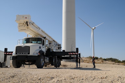 The Bronto Skylift 230 XDT with outriggers deployed.