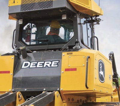 Deere 850 L Rear Visibility