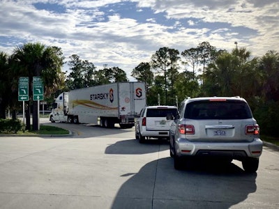Starsky Robotics Unmanned Semi-Truck Turning