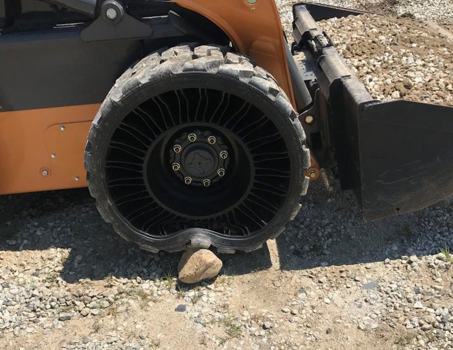 The new airless tire for skid steers from Michelin Equipment World