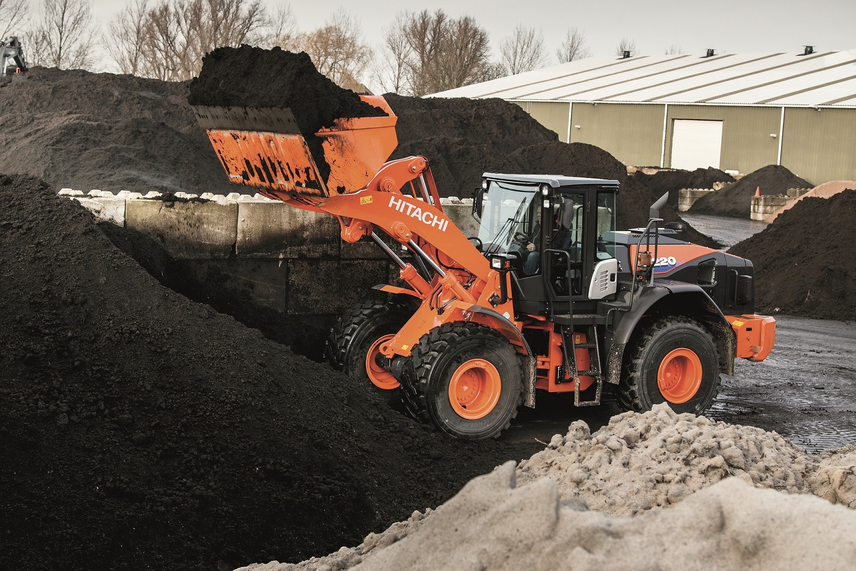 Hitachi ZW220-6 loader