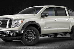 2019-nissan-titan-parts-accessories.jpg.ximg.l_full_h.smart