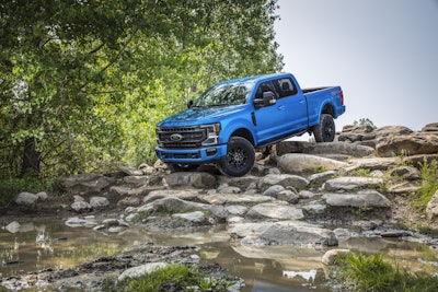 20 F250 Super Duty Tremor 01