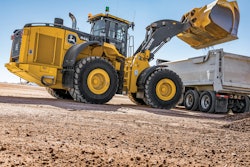 John Deere 844L