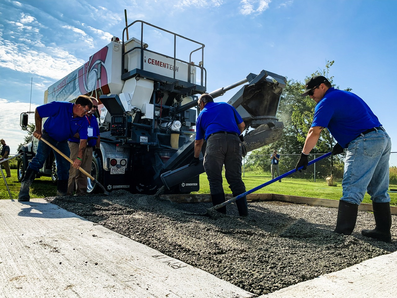 Cemen Tech C60 volumetric mixer truck