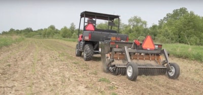 Woods Compact Super Seeder 3