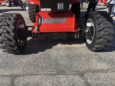 The TJ series aerial lifts are equipped with front oscillating axles.