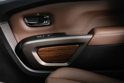 Titan XD PRO-4X, SL and Platinum Reserve models include a new Integrated Command Center with 9.0-inch WXGA touchscreen. Other Platinum Reserve interior touches include leather seats with Platinum Reserve branding, heated rear seats, leather steering wheel with wood insert, chrome accent trim pieces, and a leather wrapped center console lid with contrast stitching and Platinum Reserve logo.