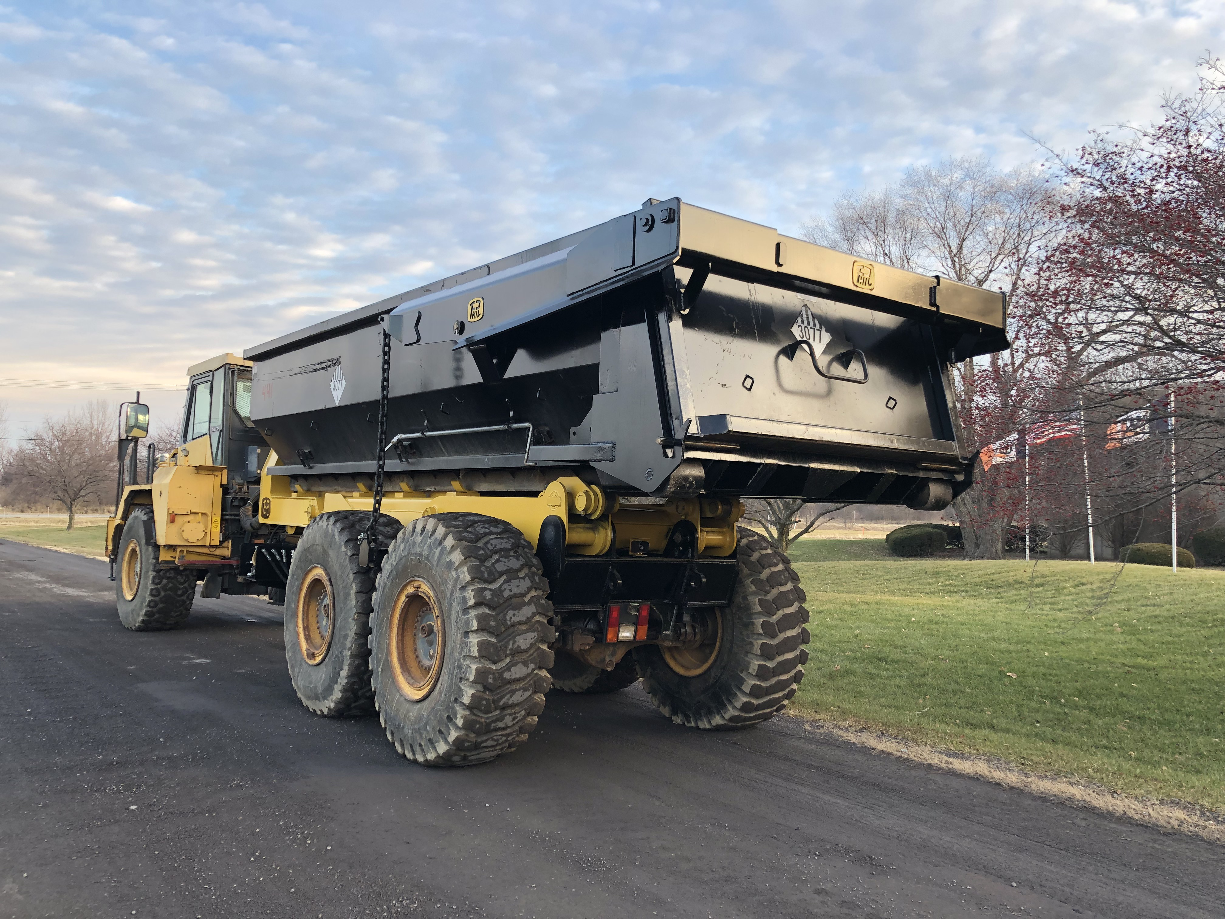 PHIL_PositiveSealTailgate_1