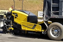BOMAG BF 200 paver