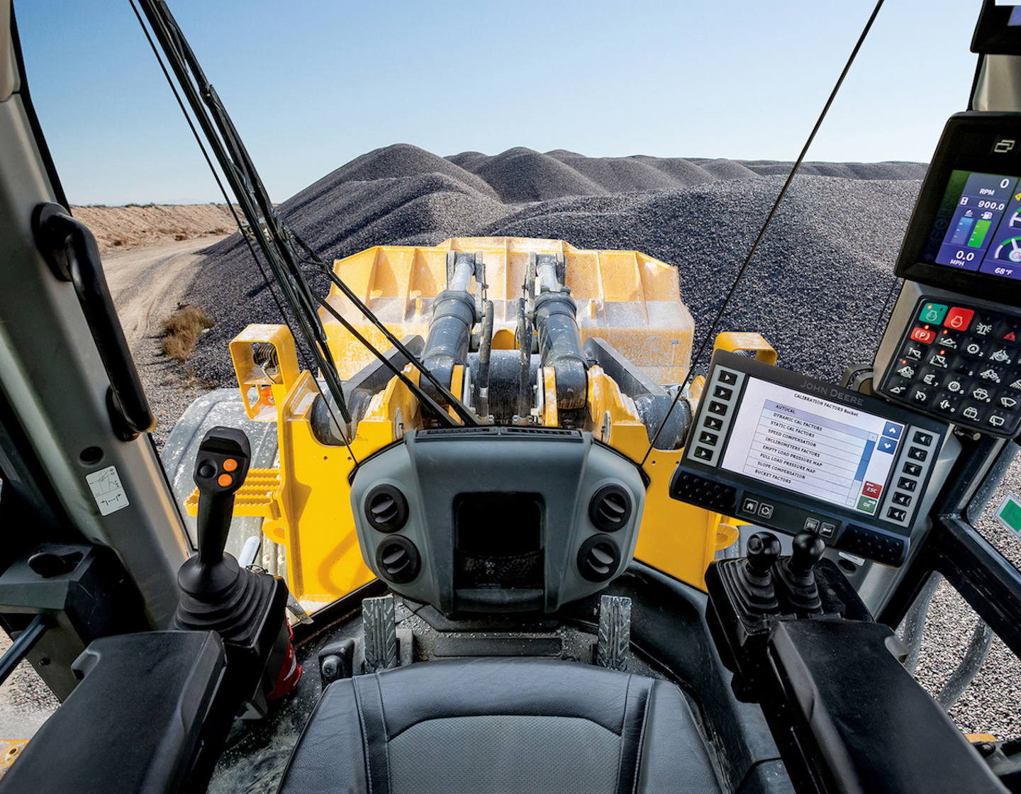 Deere Offering Factory Installed Payload Weighing On L Series Wheel Loaders Equipment World