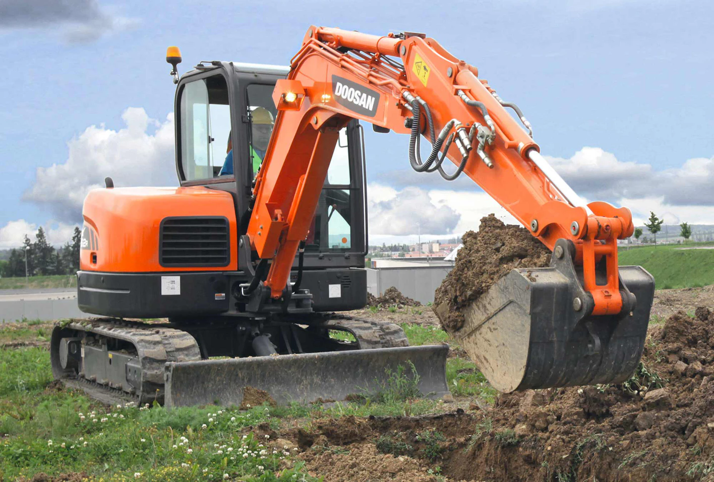 Hyundai doosan infracore