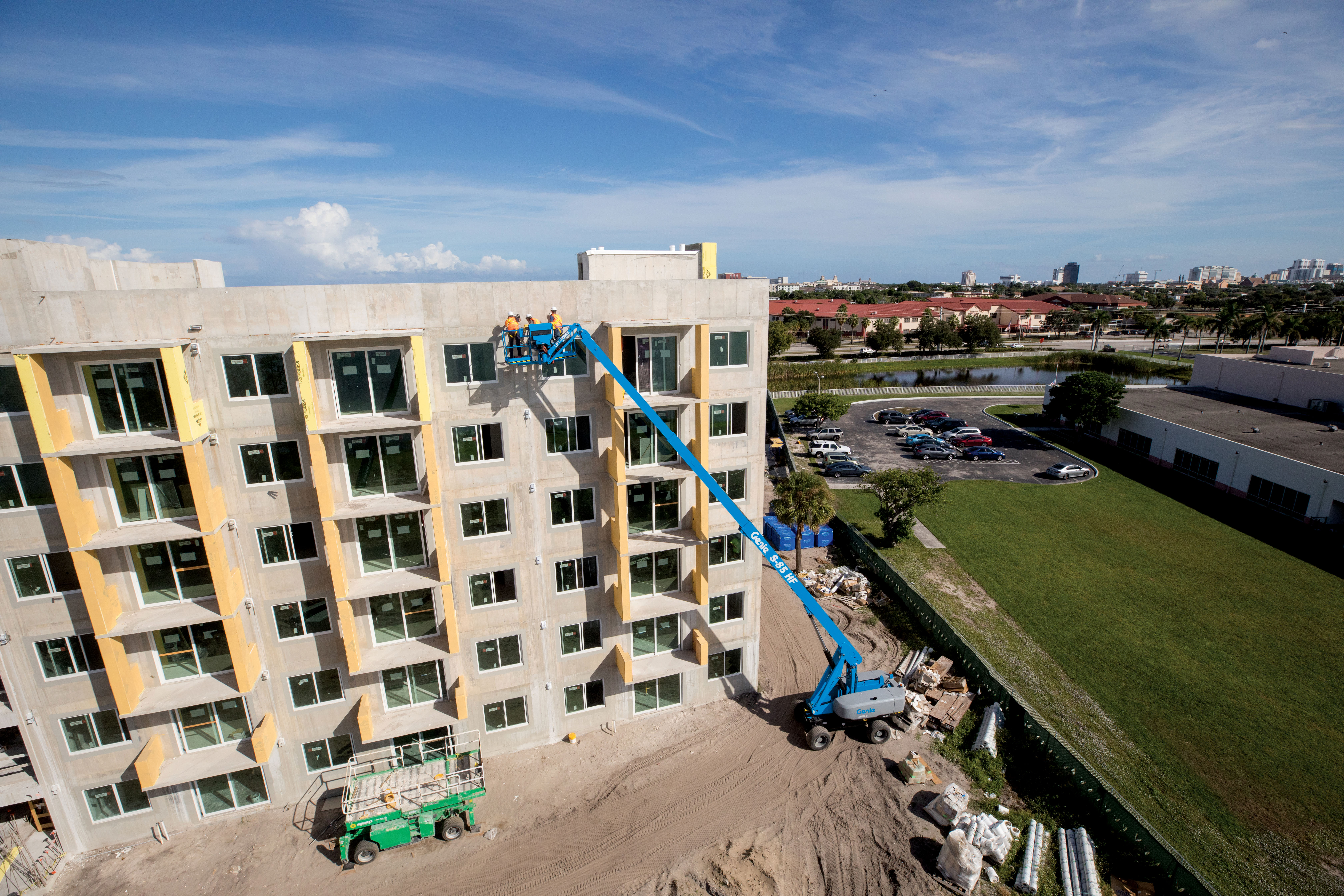 Genie S-45 HF Boom_jobsite (1)