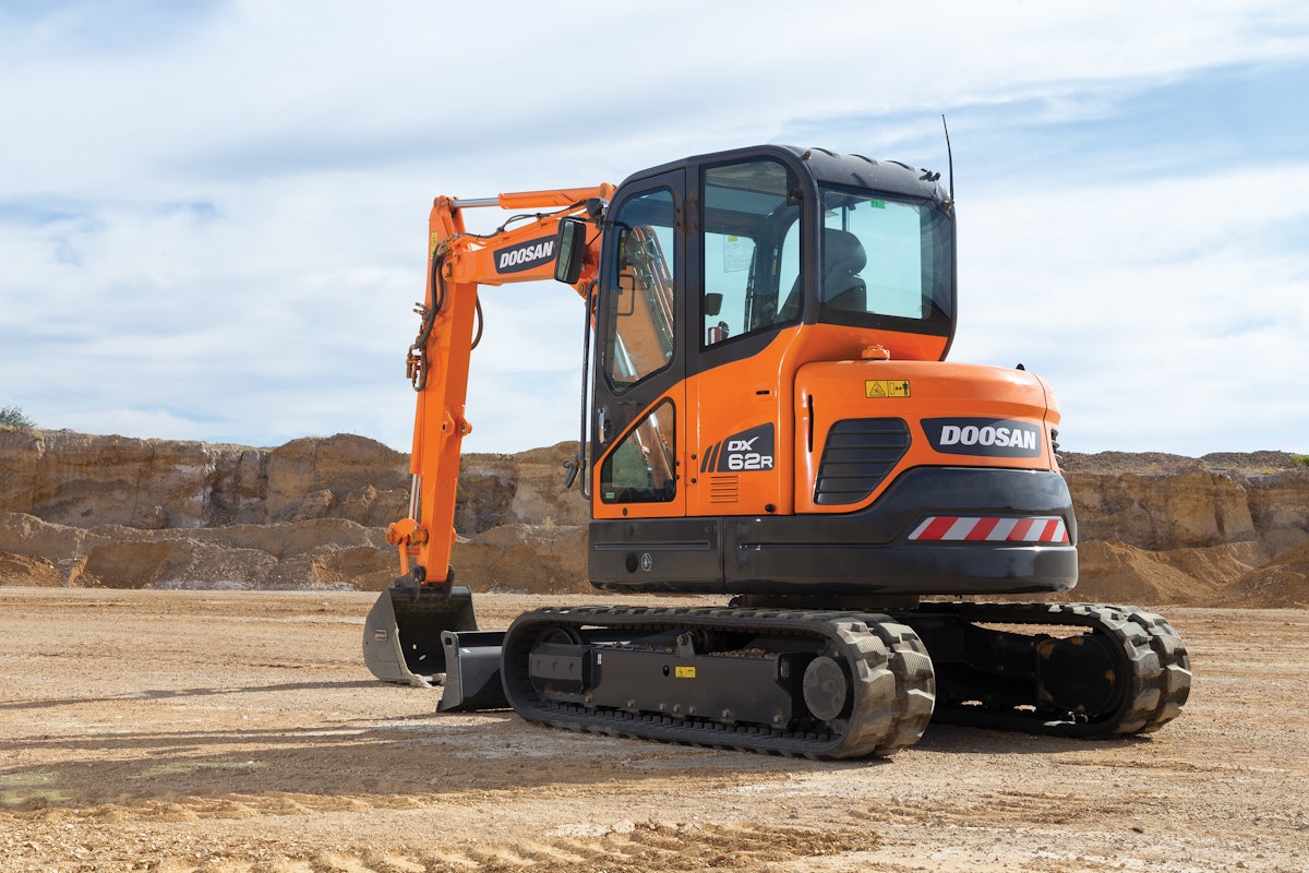 New Doosan DX62R-3 6-ton reduced tail choice to compact lineup | Equipment World