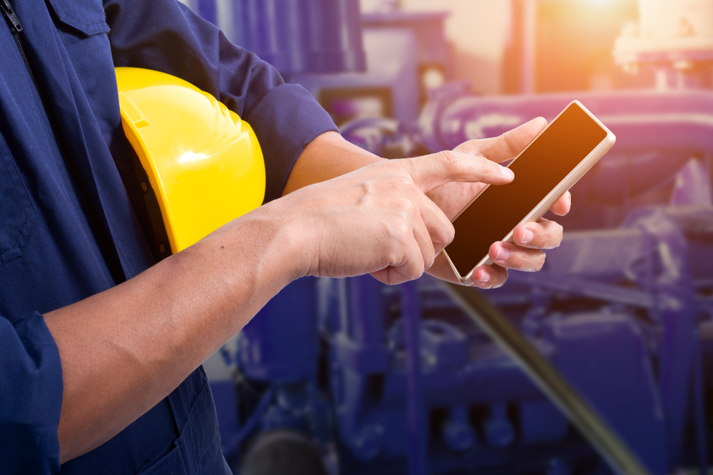 Dealer field service shutterstock_1178216776