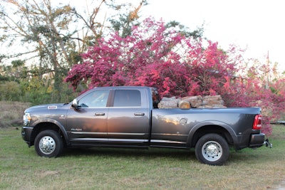 Auto level rear air suspension kept the truck on an even keel while hauling and towing.