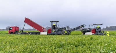 Dynapac SD2500CS Paving Train