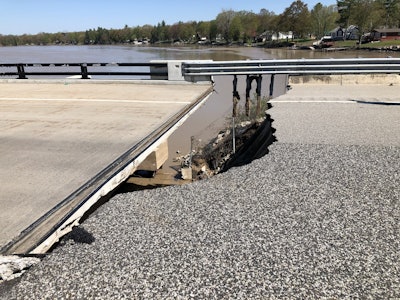 Damage to U.S. 10 bridges over Sanford Lake in Midland County. Credit: Michigan DOT