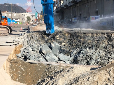 Okada Top 1000J hydraulic hammer