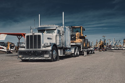 While contractors may know everything about how to operate a machine, VeriTread says they may not necessarily know that it takes to ship it, especially if it’s going across state lines.