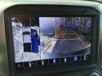 With up to a segment best of 15 camera views, backing up the 2020 GMC Sierra 2500 Denali is pretty straightforward