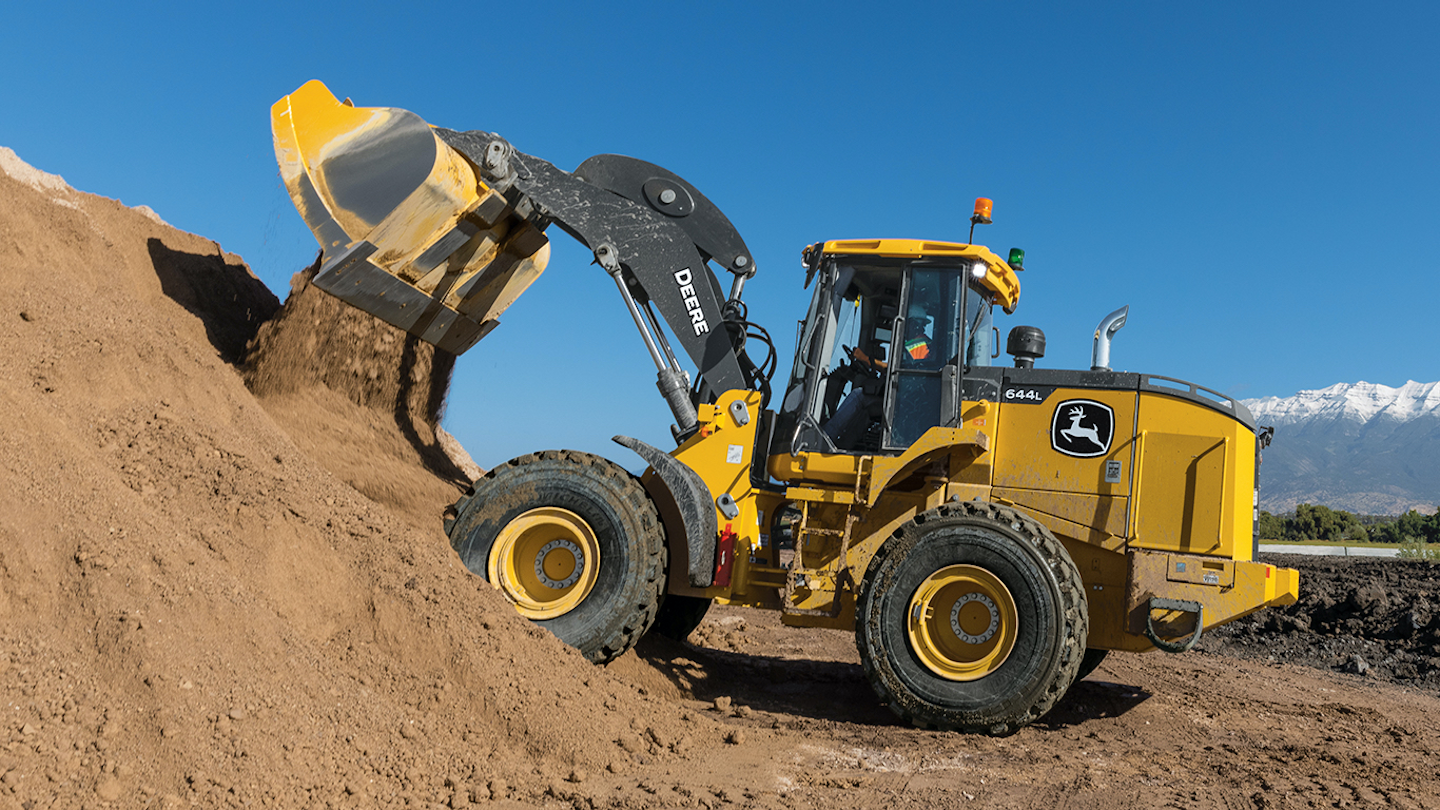 New Z Bar Makes Deere S New L Series Mid Size Loaders More Versatile Equipment World
