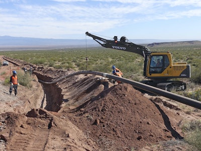 Volvo Rotating Pipelayer