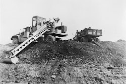 Gradall Model M02400