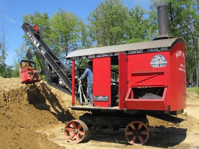 Thew Type-O steam shovel