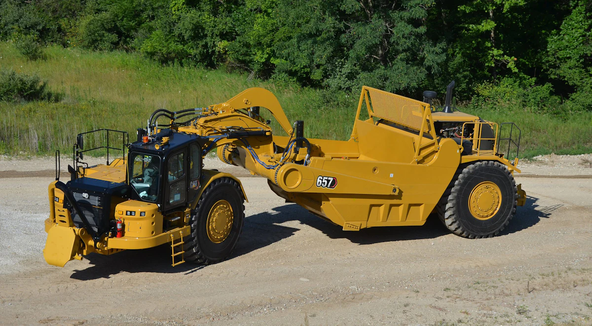 キャタピラー建機　CAT 657G Wheel Tractor Scraper Cat boasts new and improved 657 wheel tractor-scraper | Equipment