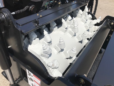 Inside details of the RoadHog G5HD skid steer cold planer