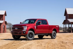 2022 Ford Super Duty Lariat Tremor With Sport Appearance Pack 01