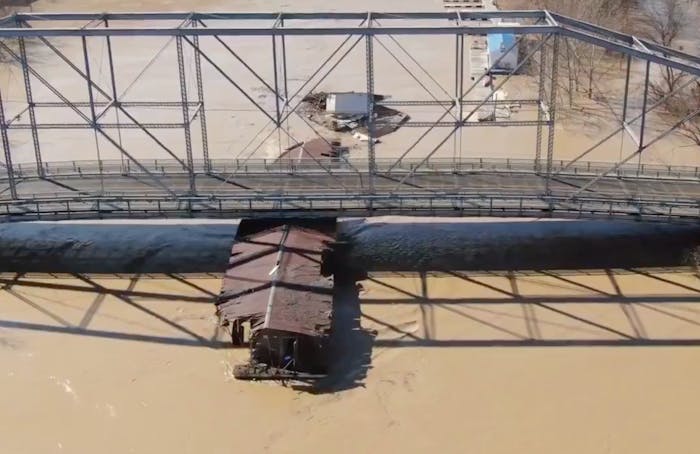 Kentucky bridge marina flooding