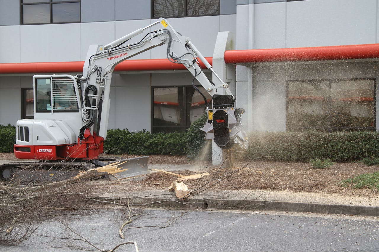 Takeuchi TB257FR Compact Cutter